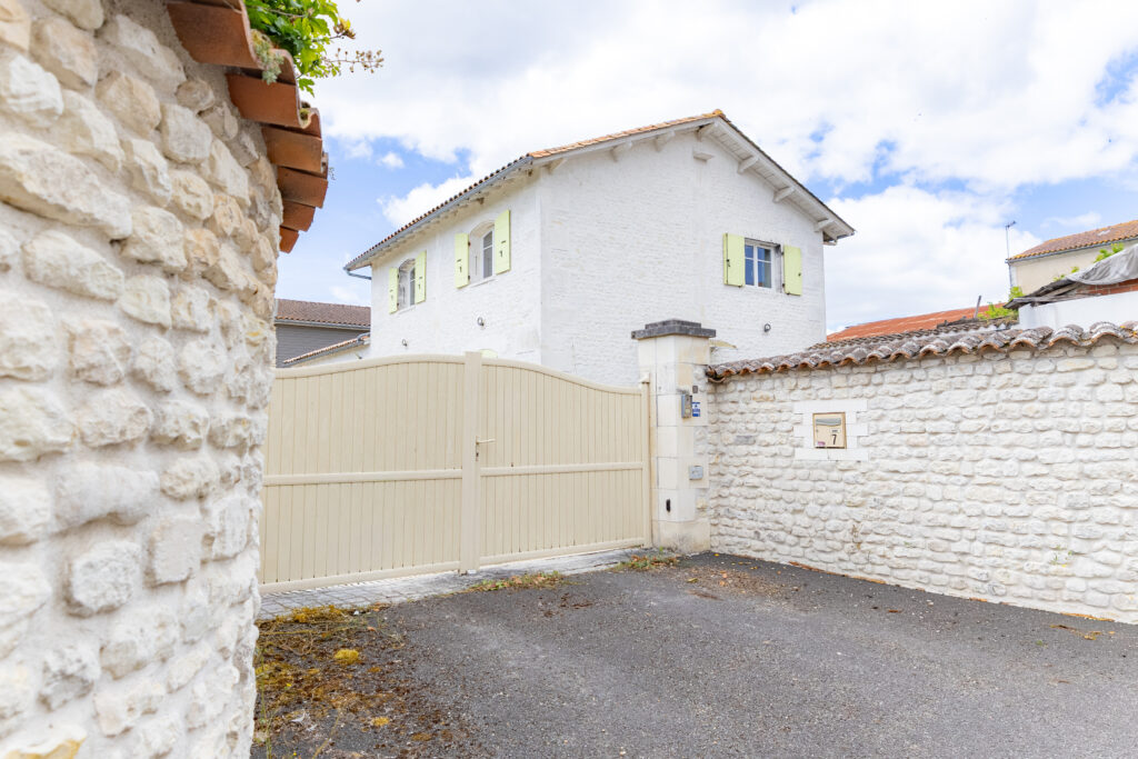 KF-Signature-069-Maison-Lonzac-by-Arnaud-Koncina